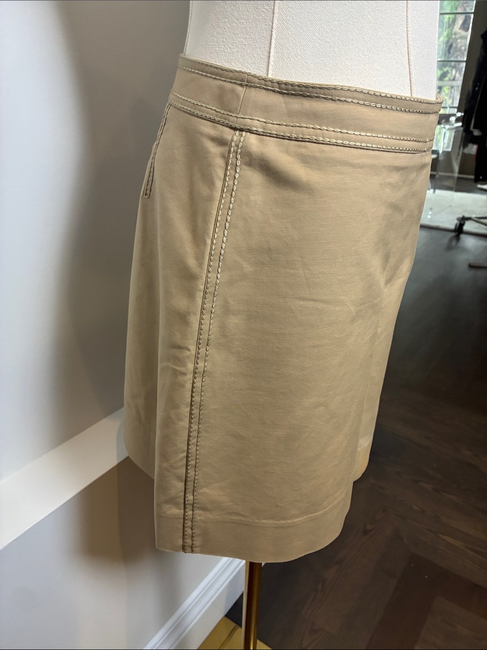 MICKEAL KORS Mini Beige Women's A-Line Leather Skirt